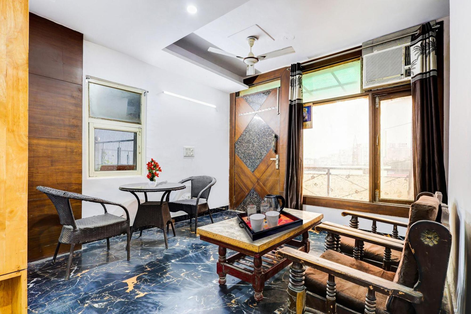 Hotel O Hari Nagar Ashram New Delhi Buitenkant foto