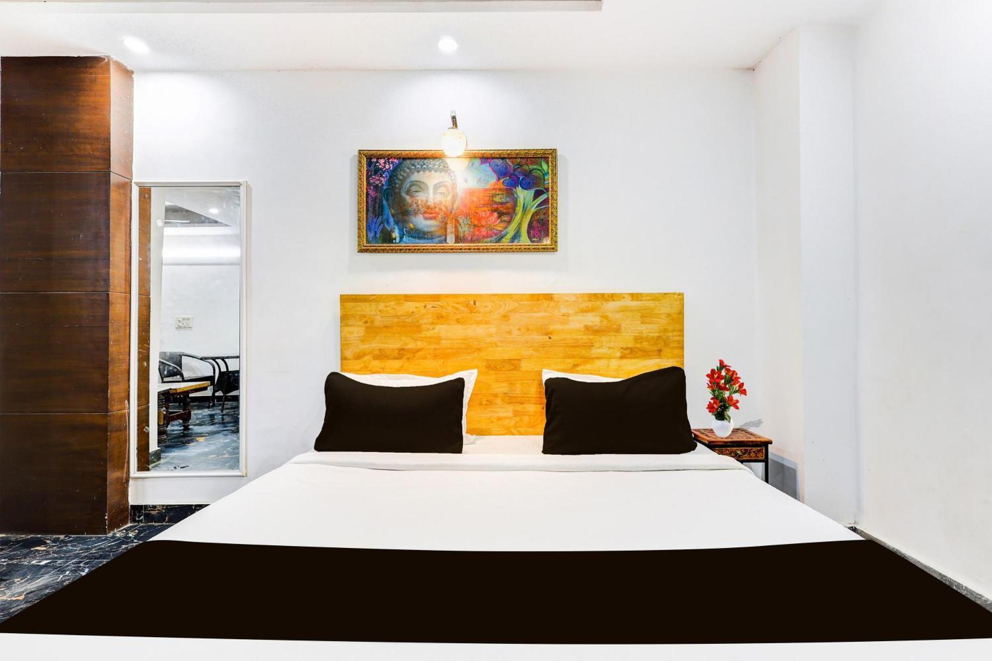 Hotel O Hari Nagar Ashram New Delhi Buitenkant foto